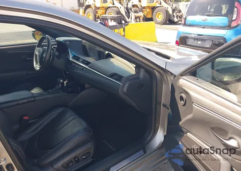 2019 Lexus Es 350 F Sport z USA, uszkodzony, nr VIN 58ABZ1B15KU042397